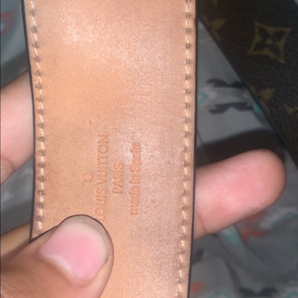 LV belt it is also for men so don’t trip - Picture 5 of 5